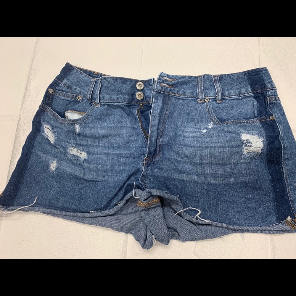 Maurices high waisted destructed denim shorts